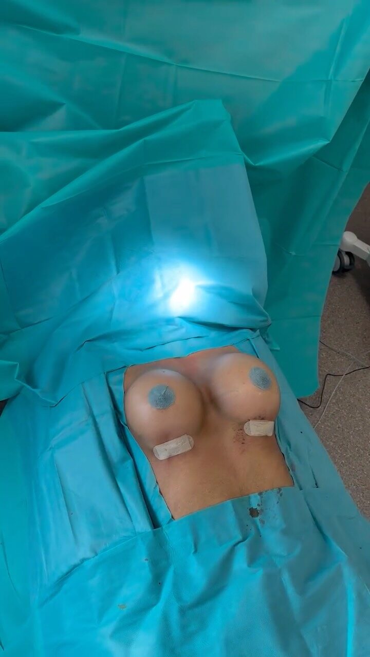 Instagram post from dr.fouquet. This post is in position 0.